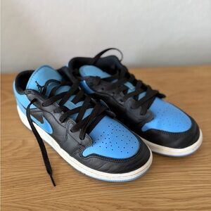 Jordan 1 Low Black University Blue